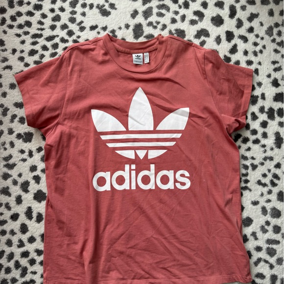 Women’s Adidas Oversized T-Shirt : Pale Pink : Size Lg : Worn Once - Picture 3 of 4